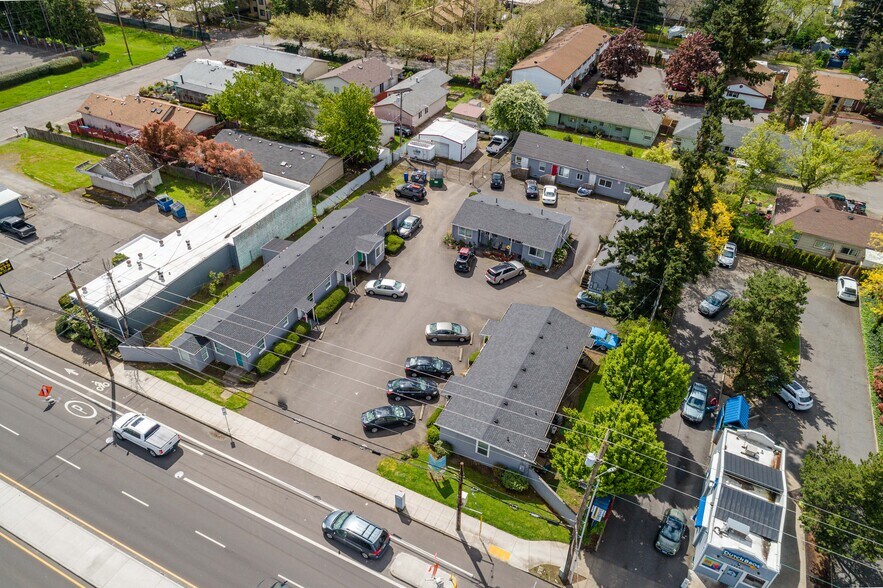 More Photos Of 13718 SE Division St, Portland Apartments For Sale