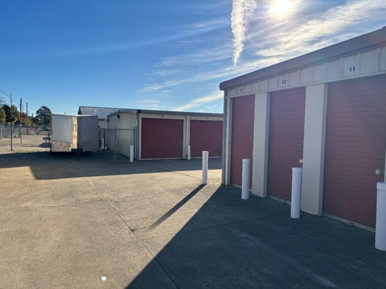 More Photos Of 622 N Trimble Rd, Mansfield Self Storage For Sale
