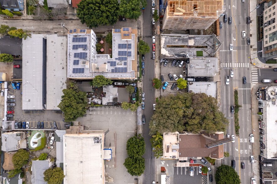 More Photos Of 1441 N McCadden Pl, Los Angeles Showroom For Sale
