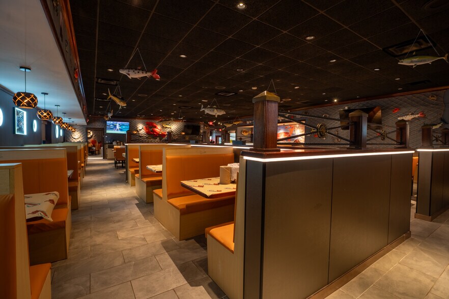 More Photos Of 4002 Spencer Hwy, Pasadena Restaurant For Lease