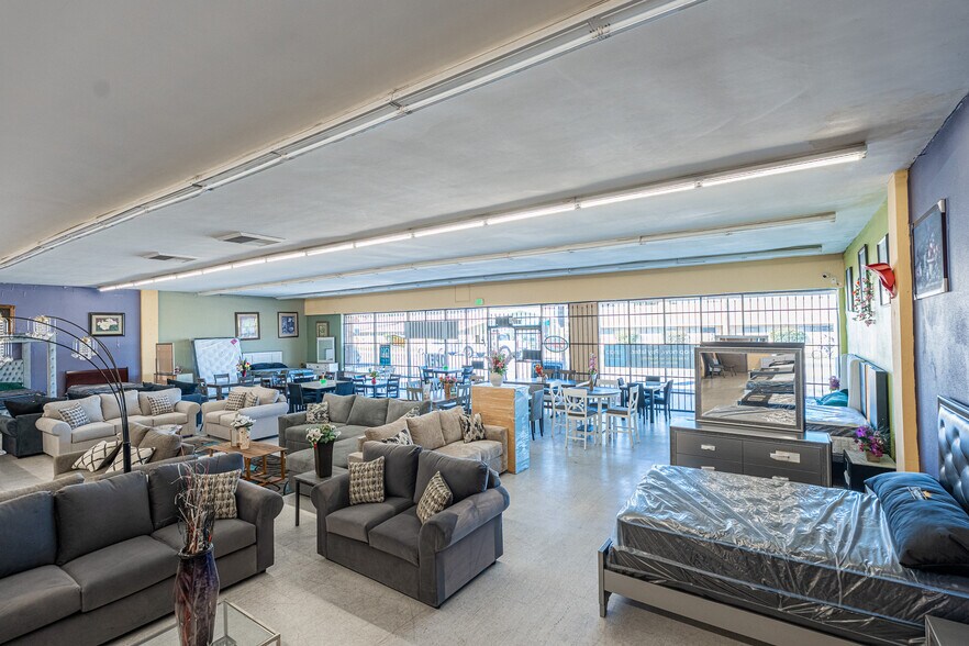 More Photos Of 280 N San Jacinto St, Hemet Freestanding For Sale