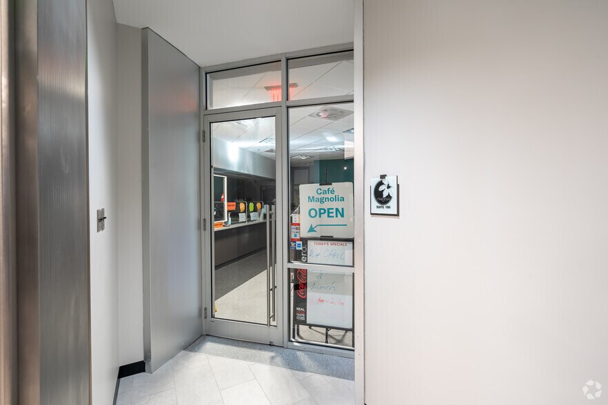 More Photos Of 3495 Piedmont Rd NE, Atlanta Office For Sale