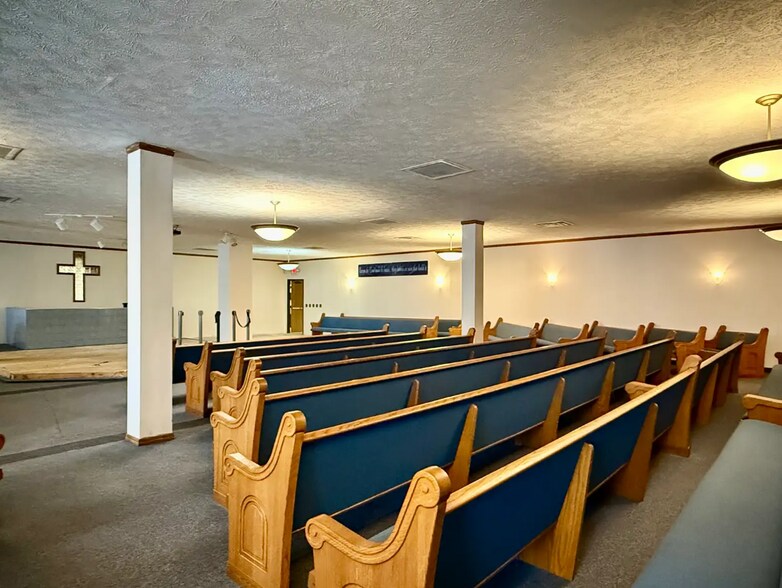 More Photos Of 1819 W Willow St, Lansing Religious Facility For Sale