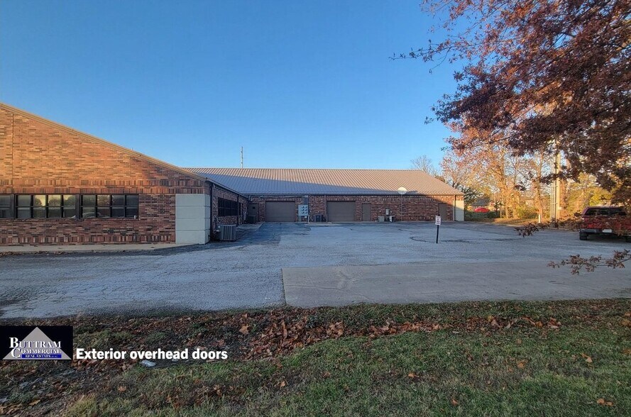 More Photos Of 2660 E 32nd St, Joplin Office Residential For Sale