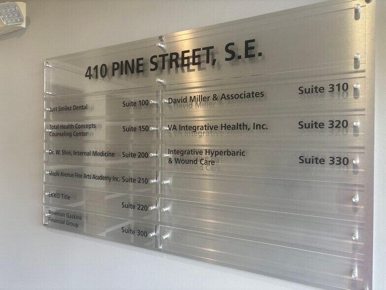 More Photos Of 410 Pine St SE, Vienna Office For Sale