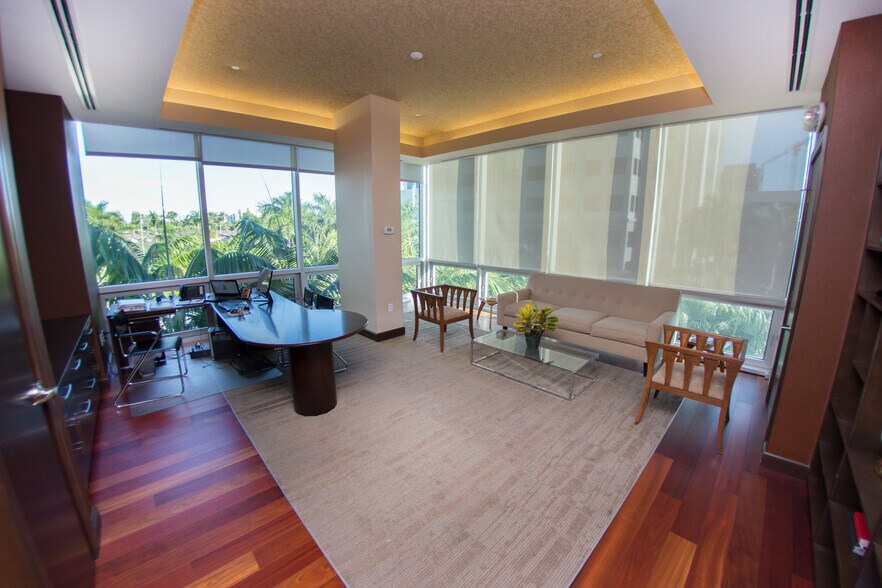More Photos Of 20900 NE 30th Ave, Aventura Office For Sale
