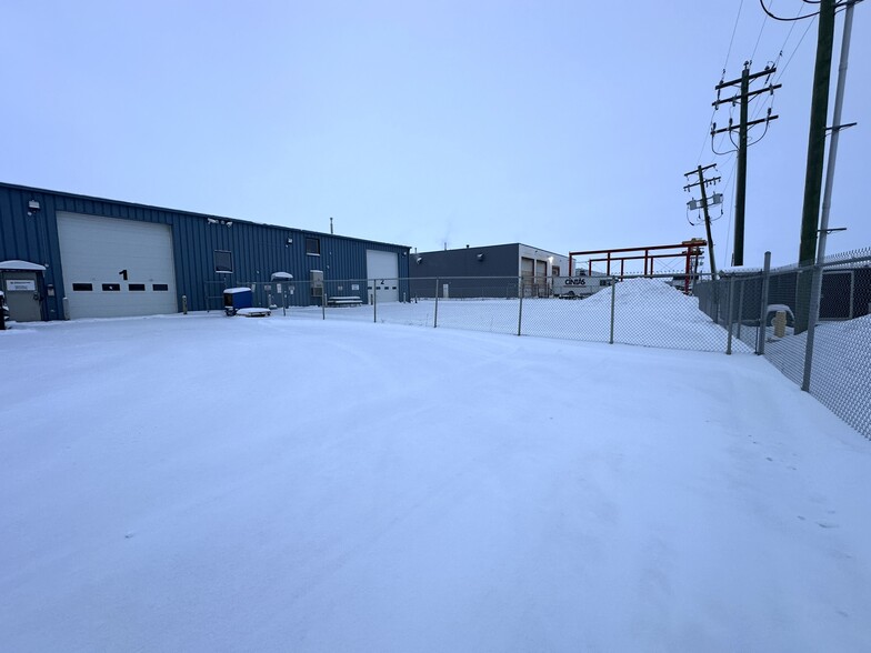 More Photos Of 9601 116 St, Grande Prairie Warehouse For Lease
