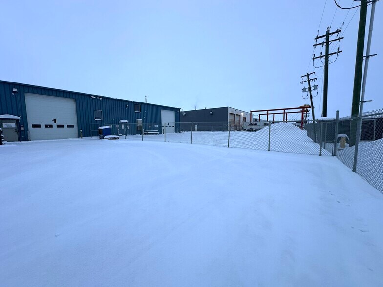More Photos Of 9601 116 St, Grande Prairie Warehouse For Sale