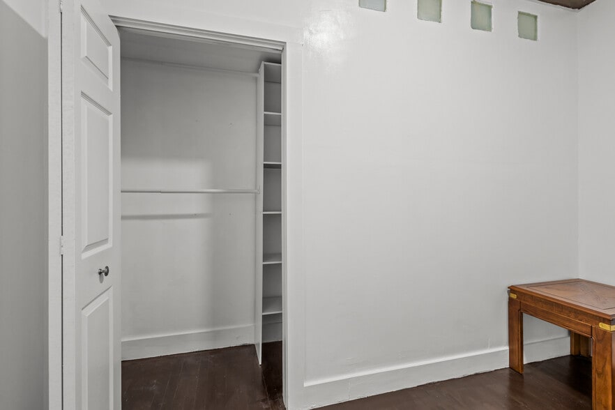 More Photos Of 116 Calverley St, Providence Storefront For Sale