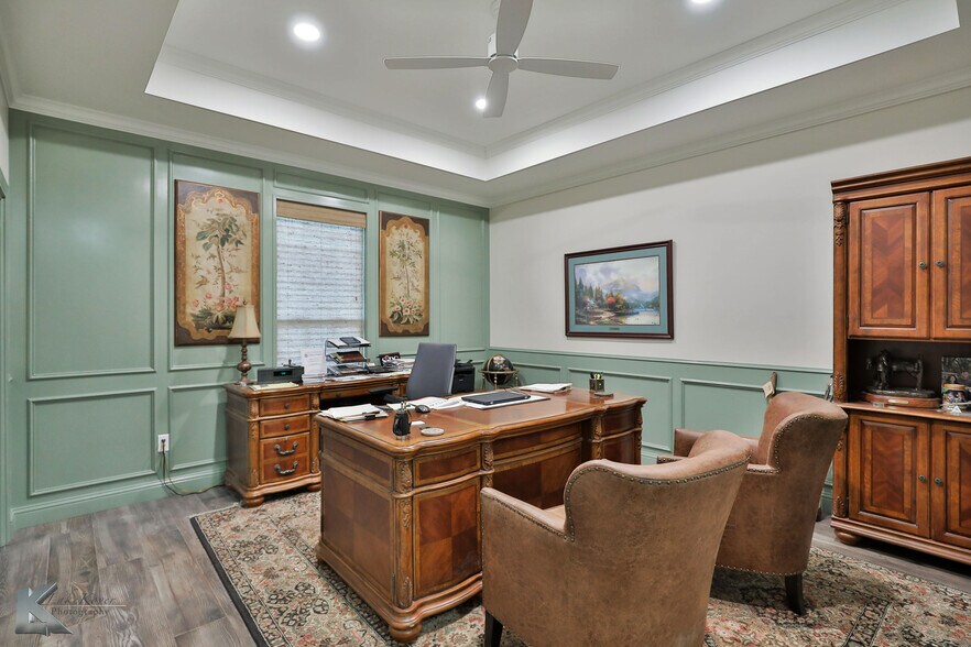 More Photos Of 2150 Industrial Blvd, Abilene Office For Sale