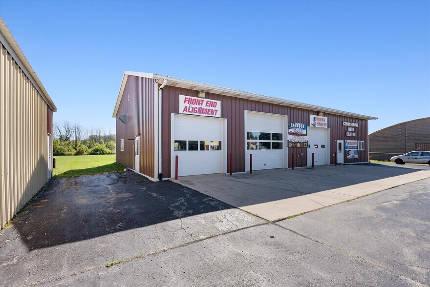 More Photos Of 214 N Commerce St, Cedar Grove Auto Repair For Sale