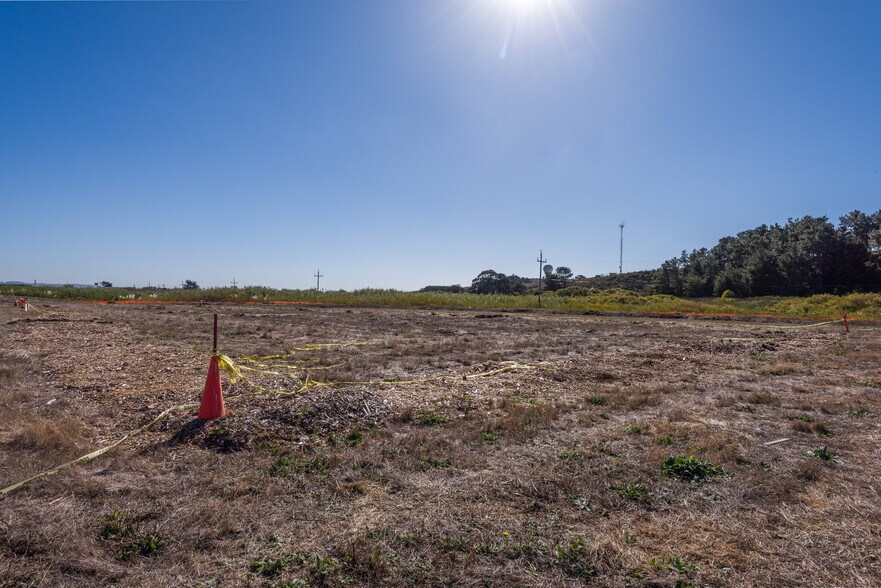 More Photos Of 380 Airport Street, Half Moon Bay Land For Sale
