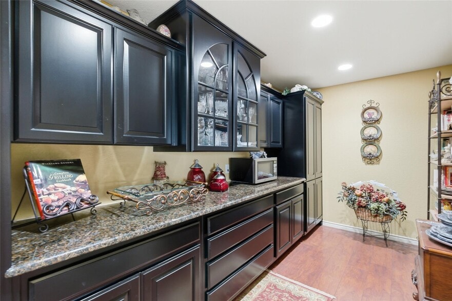 More Photos Of 226 E Blackjack St, Dublin Storefront Retail Residential For Sale