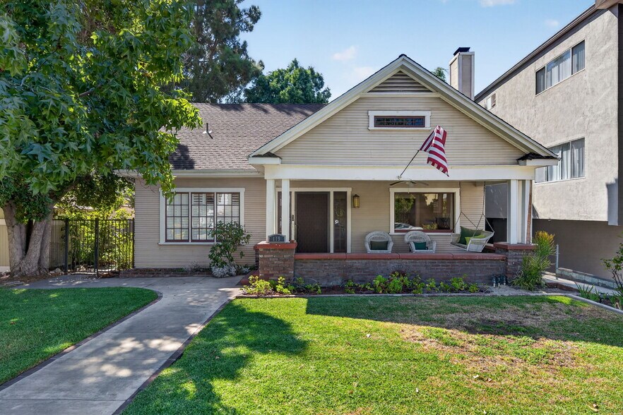 More Photos Of 119 S Adams St, Glendale Multifamily For Sale
