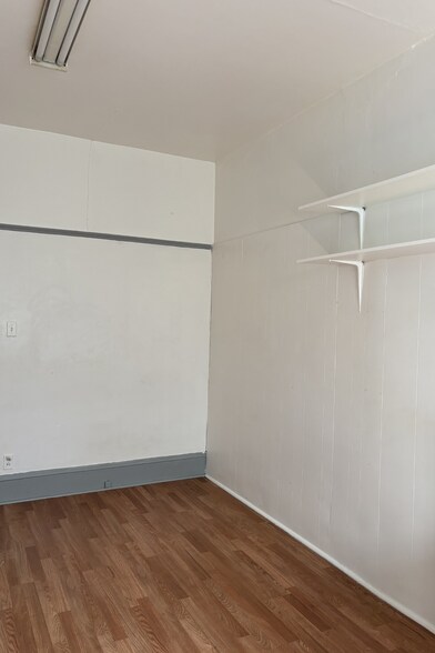 More Photos Of 210 Tunnel Ave, Richmond Apartments For Sale