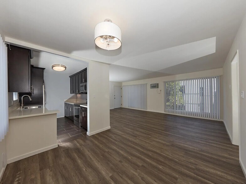More Photos Of 1811 S Bentley Ave, Los Angeles Apartments For Sale