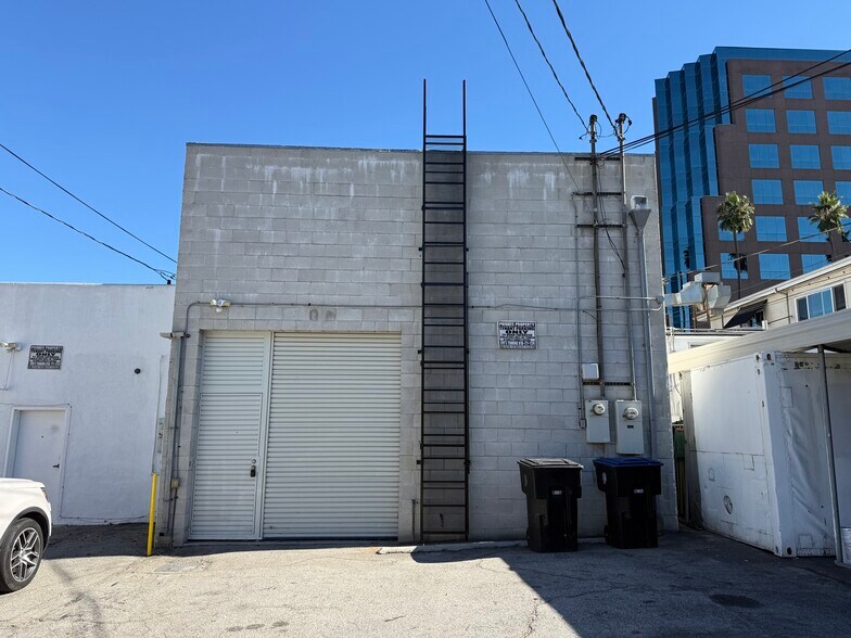 More Photos Of 2607 W Olive Ave, Burbank Office For Lease