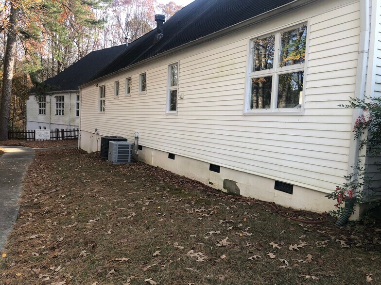 More Photos Of 722 Rockbridge Rd SW, Lilburn Religious Facility For Lease