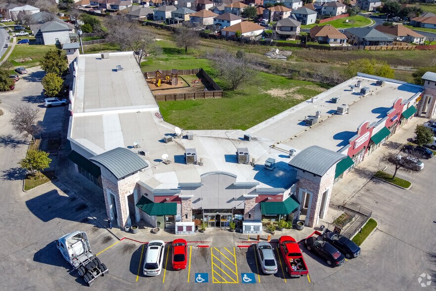 More Photos Of 5203 Eisenhauer Rd, San Antonio Unknown For Lease