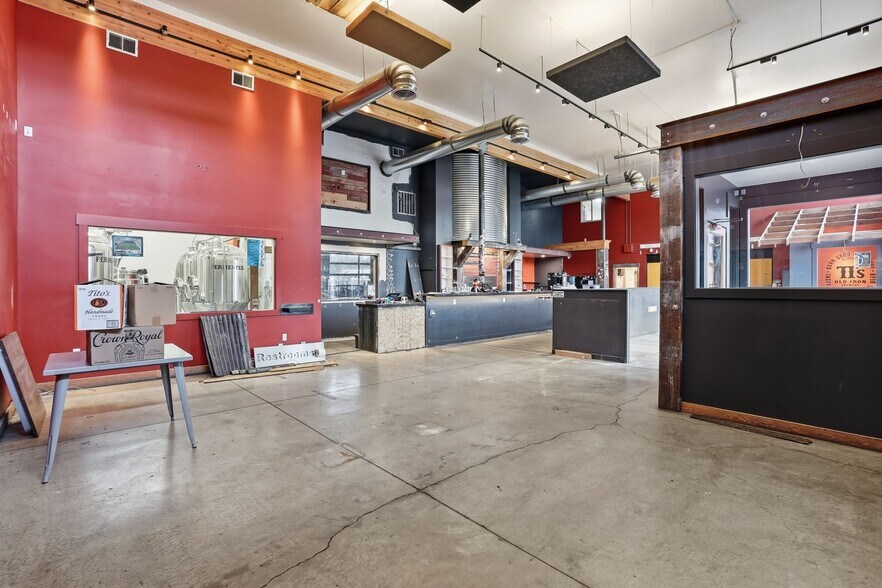 More Photos Of 4110 S Bowdish Rd, Spokane Light Distribution For Lease