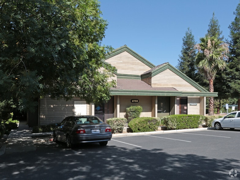 More Photos Of 2755 E Shaw Ave, Fresno Office For Lease