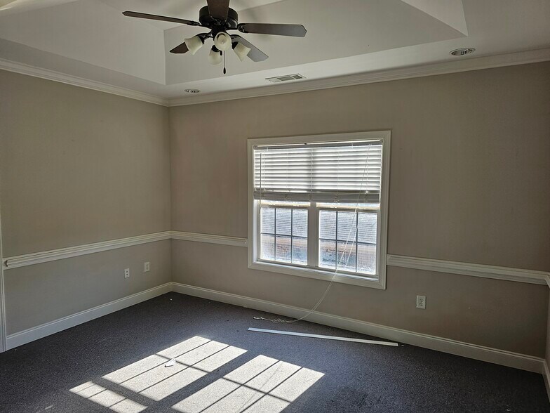 More Photos Of 3745 Cherokee St, Kennesaw Office For Lease