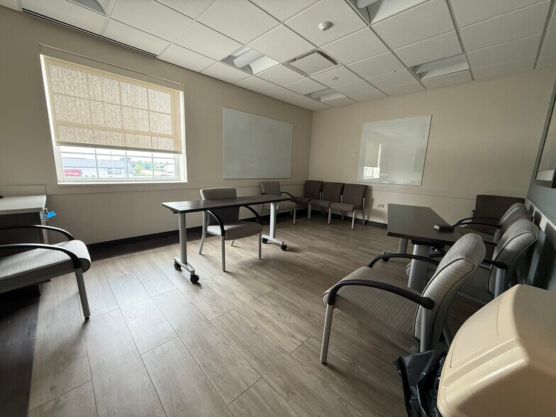 More Photos Of 9697 191st St, Mokena Office For Lease