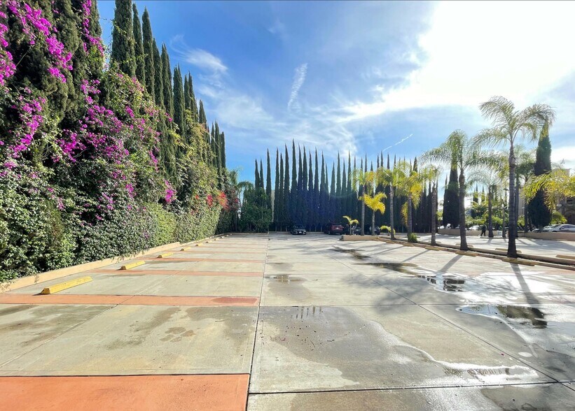 More Photos Of 4632 Lexington Ave, Los Angeles Land For Sale