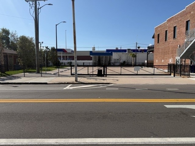 More Photos Of 2132 W Main St, Tampa Office For Sale