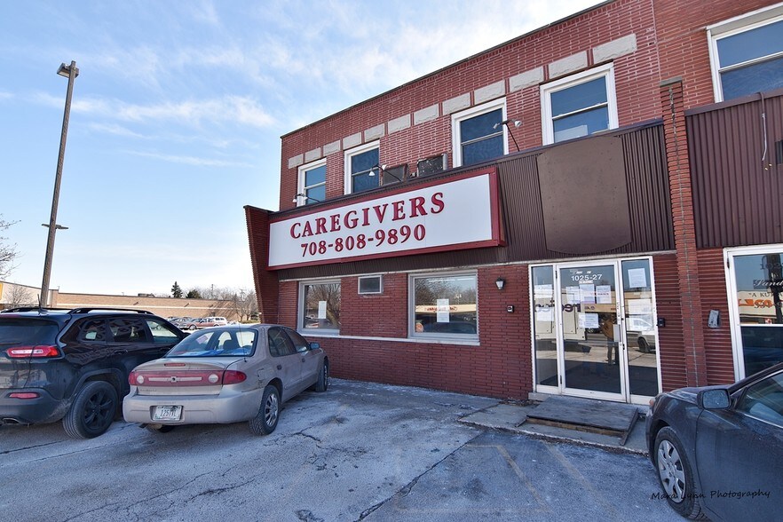 More Photos Of 1025 E 162nd St, South Holland Storefront Retail Office For Lease