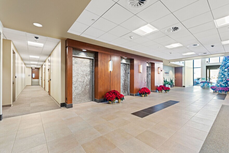 More Photos Of 392 E Winchester St, Murray Office For Lease