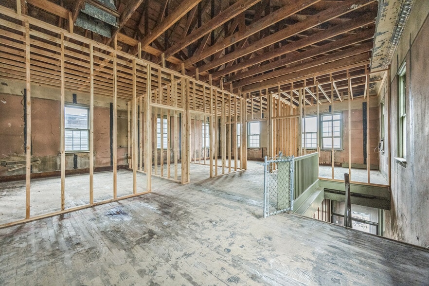 More Photos Of 640 N Broad St, Woodbury Police Fire Station For Sale