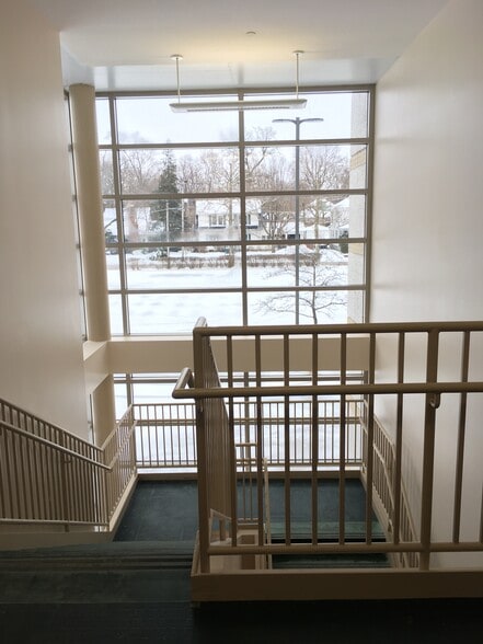 More Photos Of 901-934 Center St, Elgin Hospital For Sale