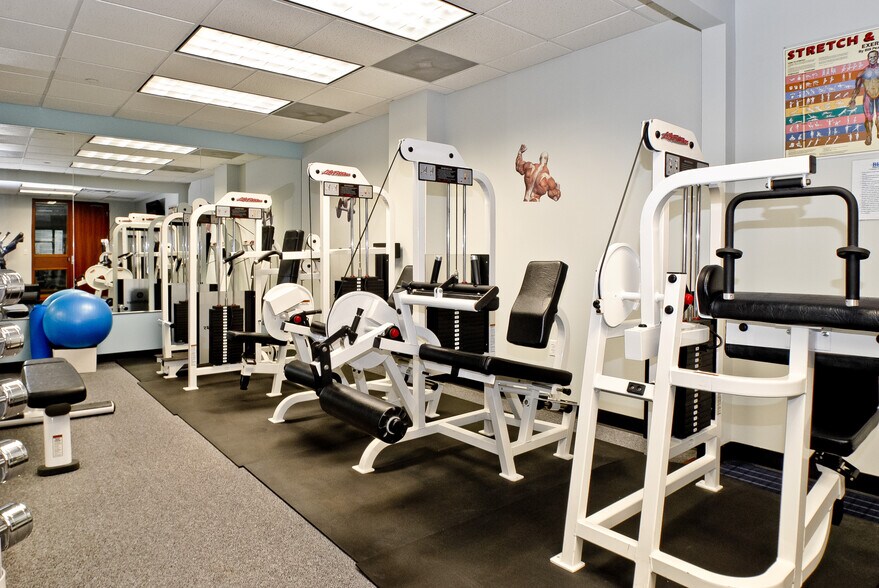 More Photos Of 68 Southfield Ave, Stamford Office For Lease