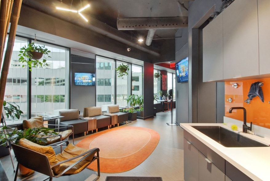 More Photos Of 1615 Poydras St, New Orleans Office For Lease