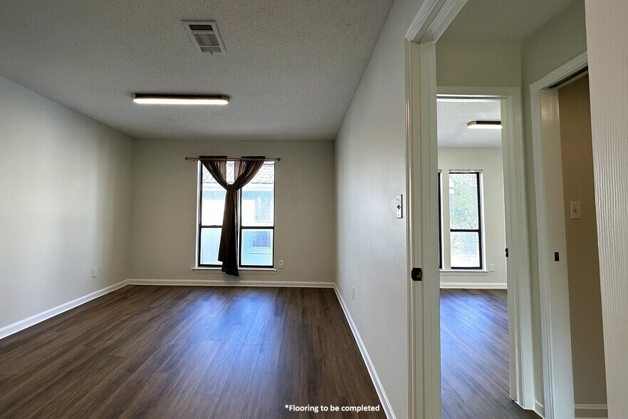 More Photos Of 151 Mary Esther Blvd, Mary Esther Office For Lease