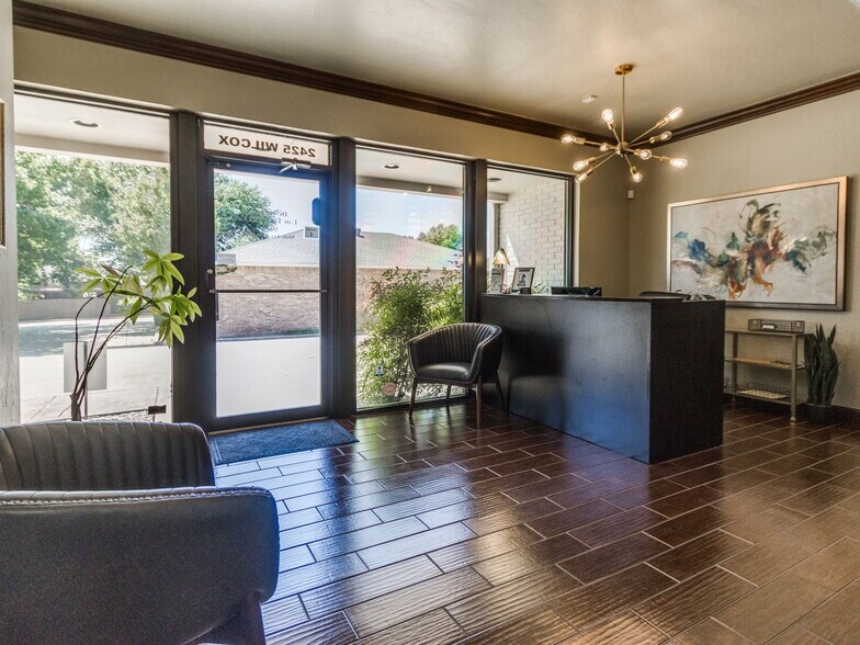 More Photos Of 2425 Wilcox Dr, Norman Office For Sale