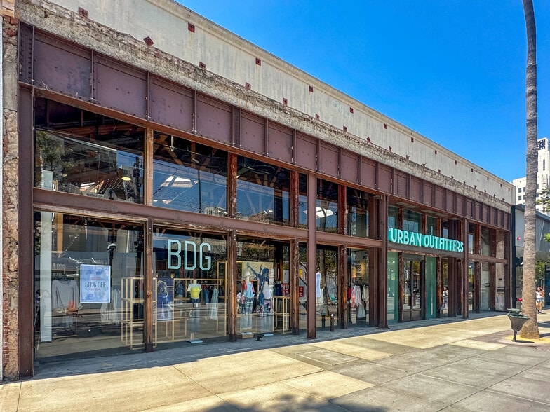 More Photos Of 1440 3rd Street Promenade St, Santa Monica Storefront For Lease