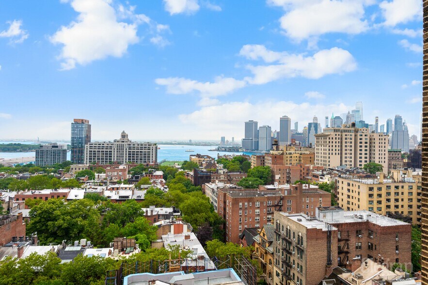 More Photos Of 142-144 Joralemon St, Brooklyn Medical For Sale