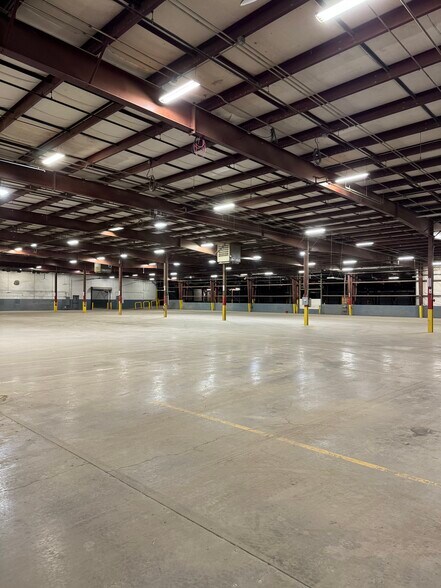 More Photos Of 12393 William Penn Hwy, Thompsontown Unknown For Lease