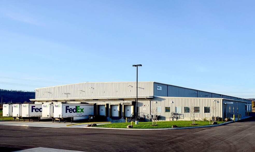 Primary Photo Of 1755 15th Street SW, Mason City Distribution For Sale