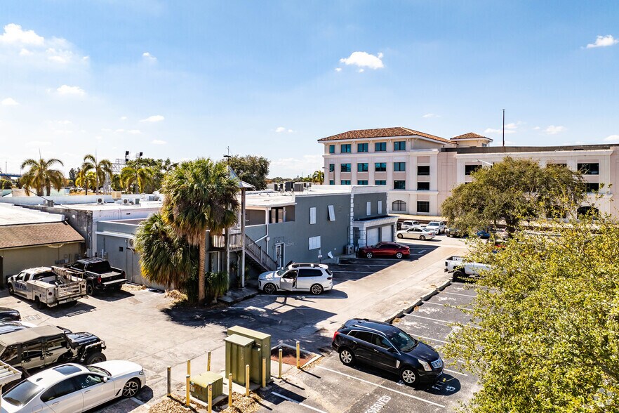 More Photos Of 108 N Depot Dr, Fort Pierce Office Residential For Lease