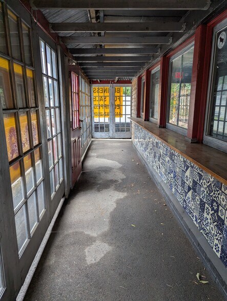 More Photos Of 4849 Clairton Blvd, Pittsburgh Freestanding For Lease