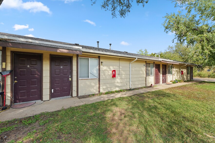 More Photos Of 1322 S Vine St, Wichita Apartments For Sale