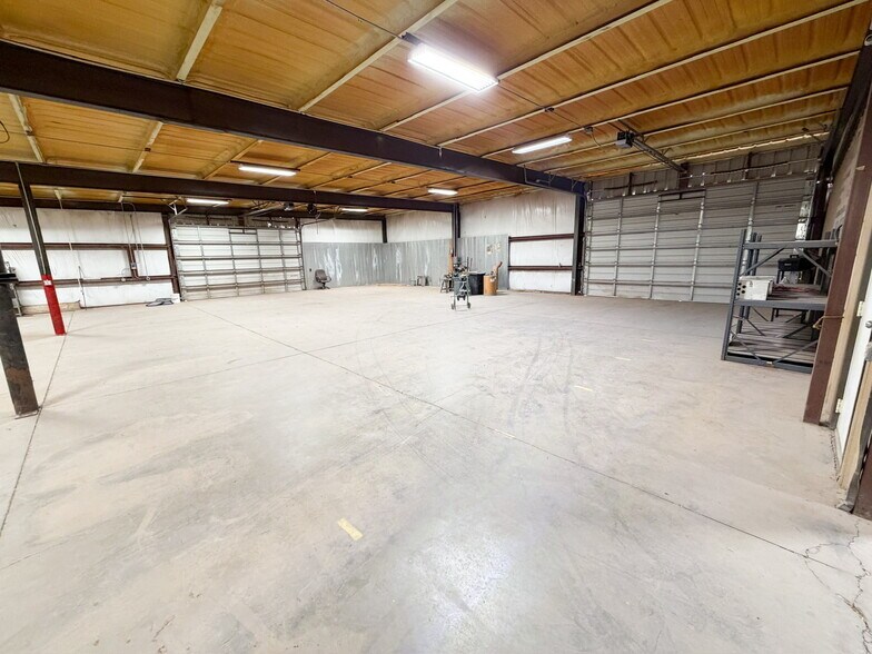 More Photos Of 2031 Trade Dr, Midland Showroom For Sale