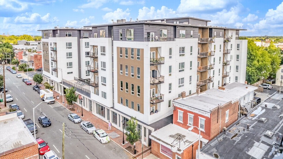 Primary Photo Of 2 W Marshall St, Richmond Apartments For Lease