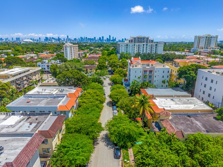 More Photos Of 114 Menores Ave, Coral Gables Apartments For Sale