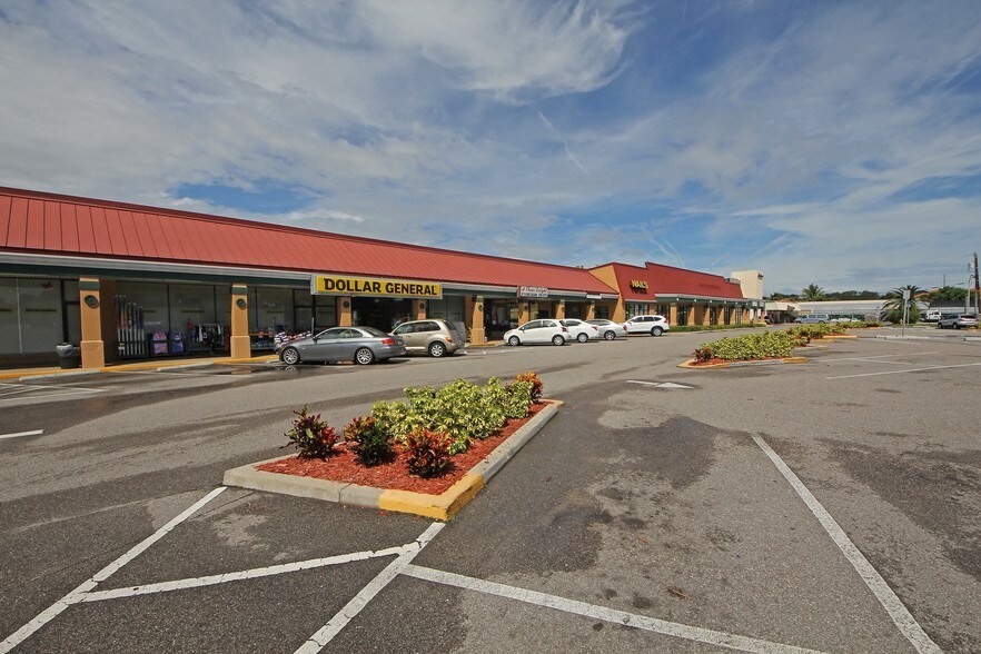 More Photos Of 585-694 N Atlantic Ave, Cocoa Beach General Retail For Lease