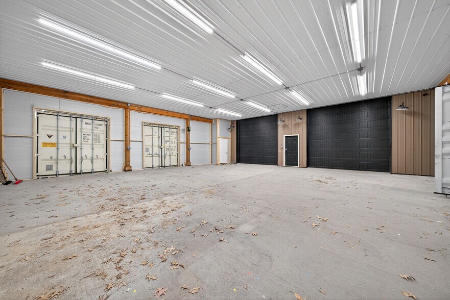 More Photos Of 1834 Outer Hwy 61 hwy, Moscow Mills Flex For Sale