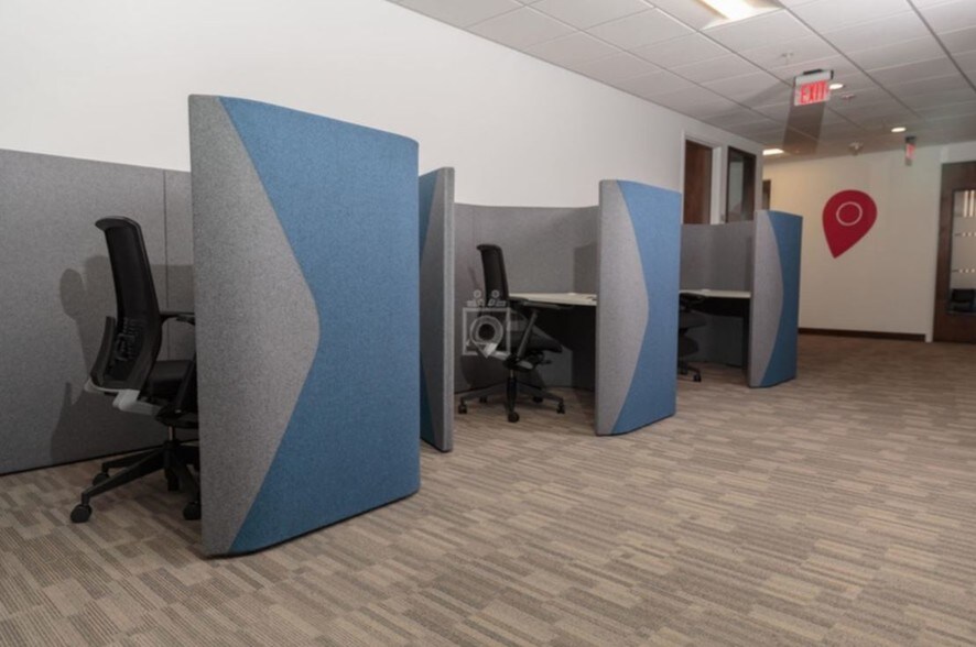 More Photos Of 1900 Glades Rd, Boca Raton Coworking Space